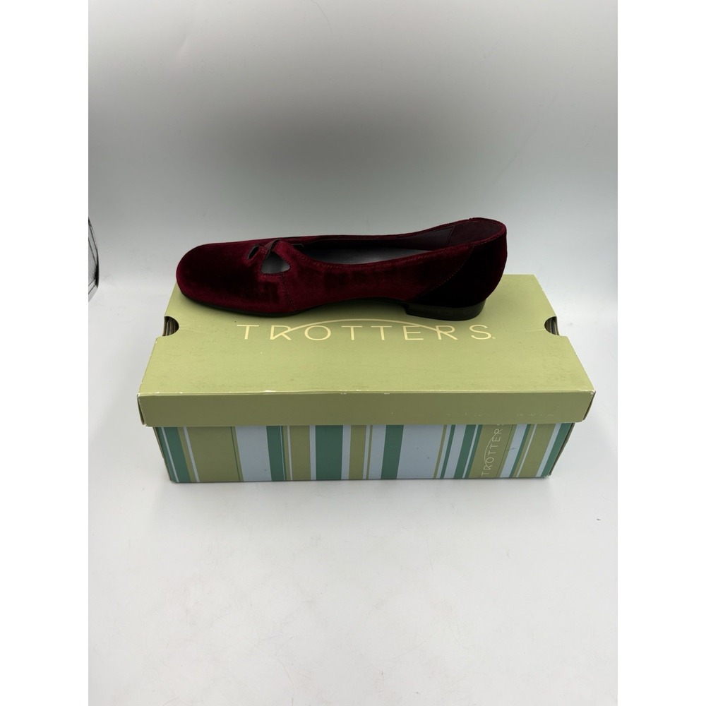Trotters Maggie Ruby Velvet Women's US Size 7 M - Picture 13 of 16